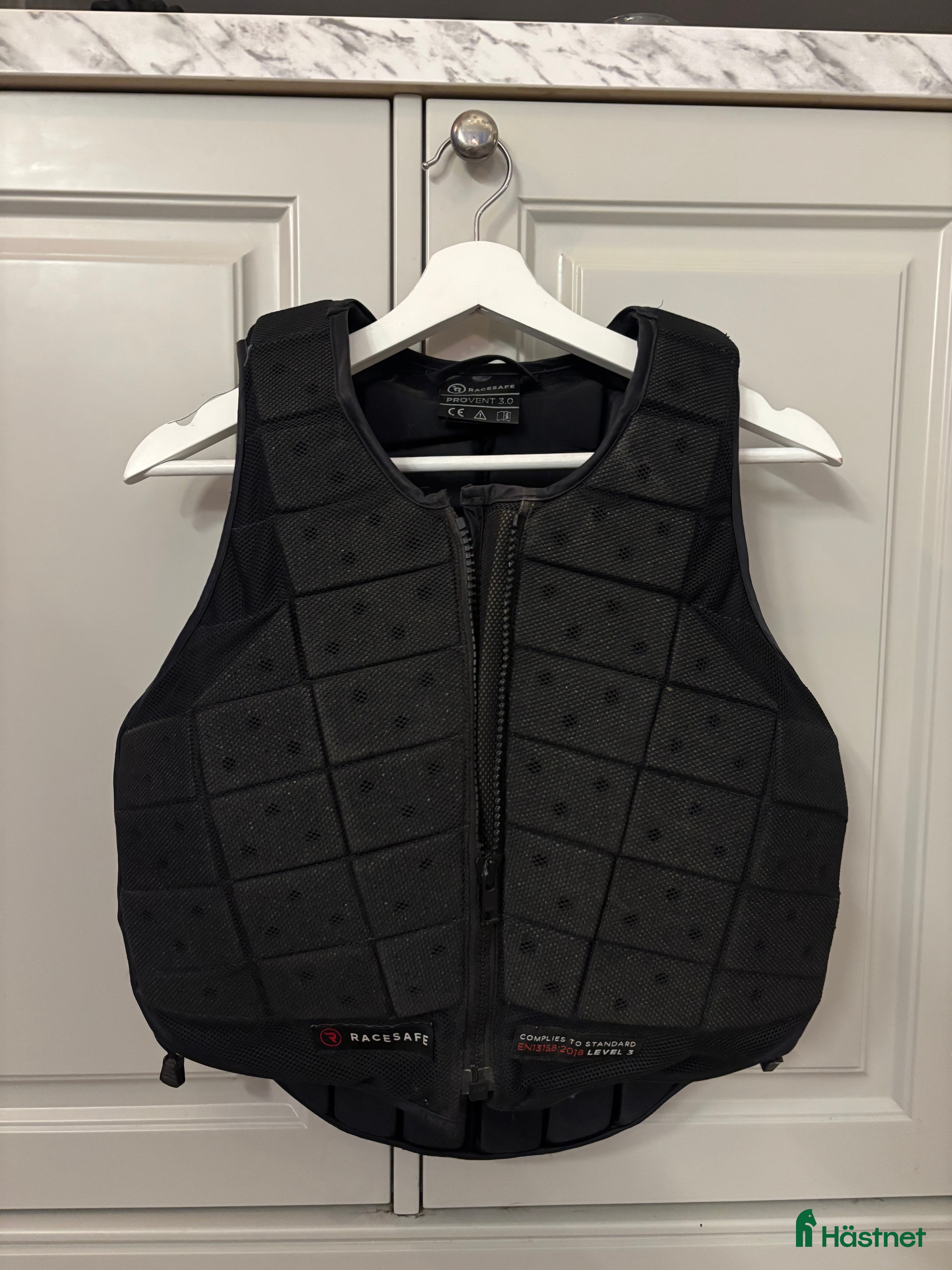 Säkerhetsvästar ryttarutrustning till salu: Racesafe Provent nivå 3  - Annons 4