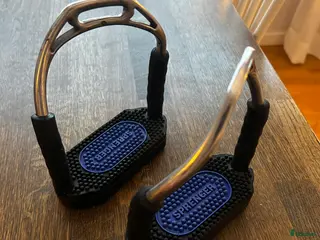 Stigbyglar hästutrustning Sprenger Bow Balance i Norrköping - Annons 2