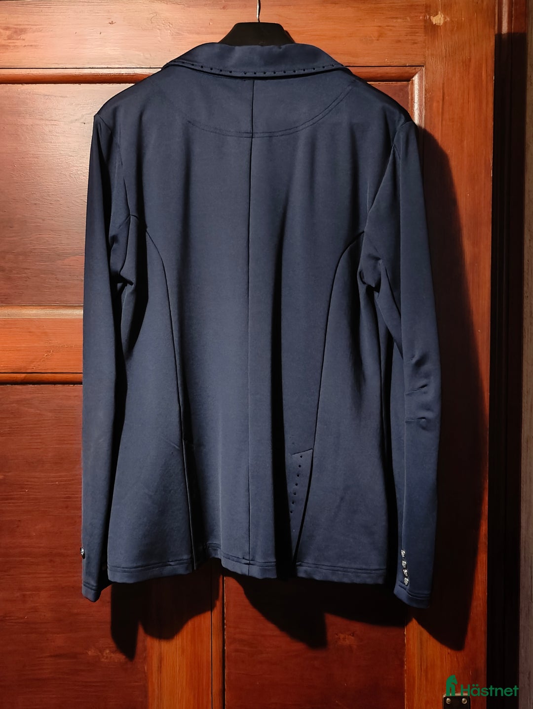 Jackor & Kavajer ryttarutrustning till salu: Marinblå kavaj i Ängelholm - Annons 2