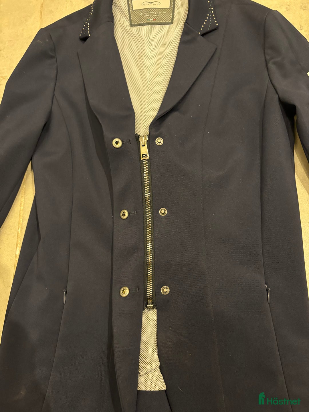 Jackor & Kavajer ryttarutrustning till salu: Fin Animokavaj & tävlingstoppar, junior stl 12 i Arlöv - Annons 6