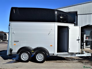 Hästtransporter fordon & transport till salu: Humbaur Equitos Alu sadelkammare i Kvicksund - Annons 2