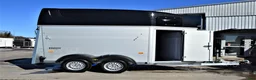 Hästtransporter  fordon & transport till salu: Humbaur Equitos Alu sadelkammare i Kvicksund - Annons 1