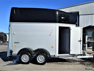 Hästtransporter fordon & transport till salu: Humbaur Equitos Alu sadelkammare i Kvicksund - Annons 8
