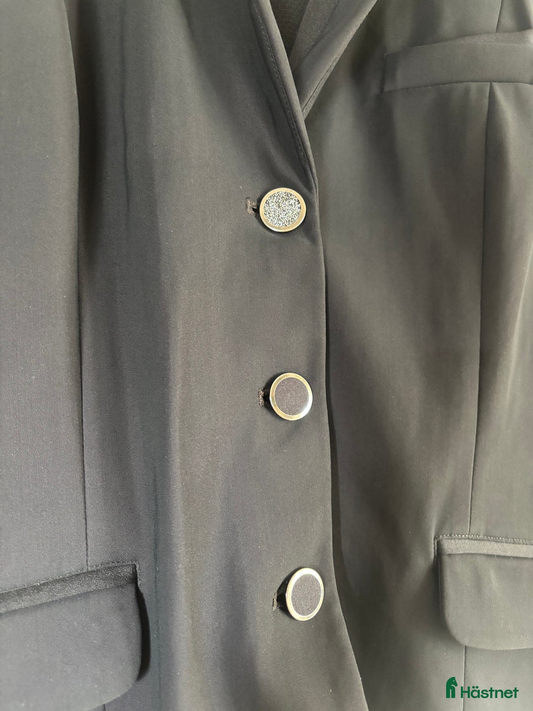 Jackor & Kavajer ryttarutrustning till salu: Samshield limited edition kavaj!  i Anderstorp - Annons 2