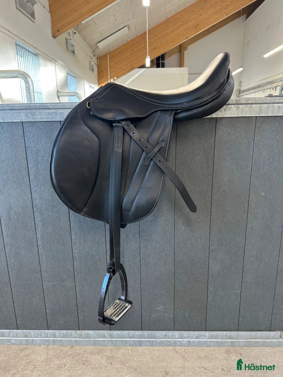 Sadlar hästutrustning till salu: Santa Cruz/ VOLTAIRE COLBERT BROTHERS/Santa Cruz i Varnhem - Annons 1