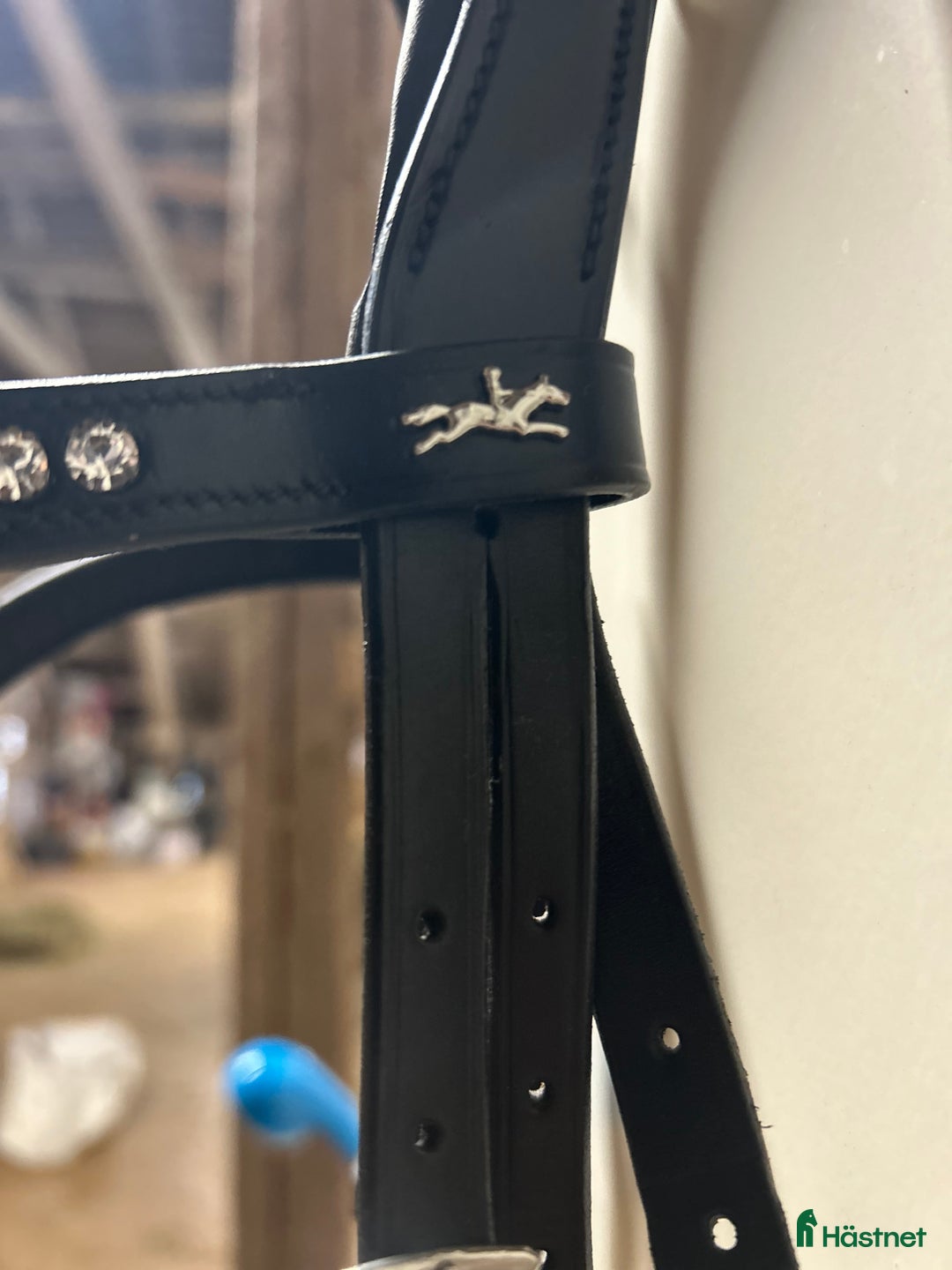 Träns hästutrustning till salu: tävlingsträns dressyr i Stockholm - Annons 3