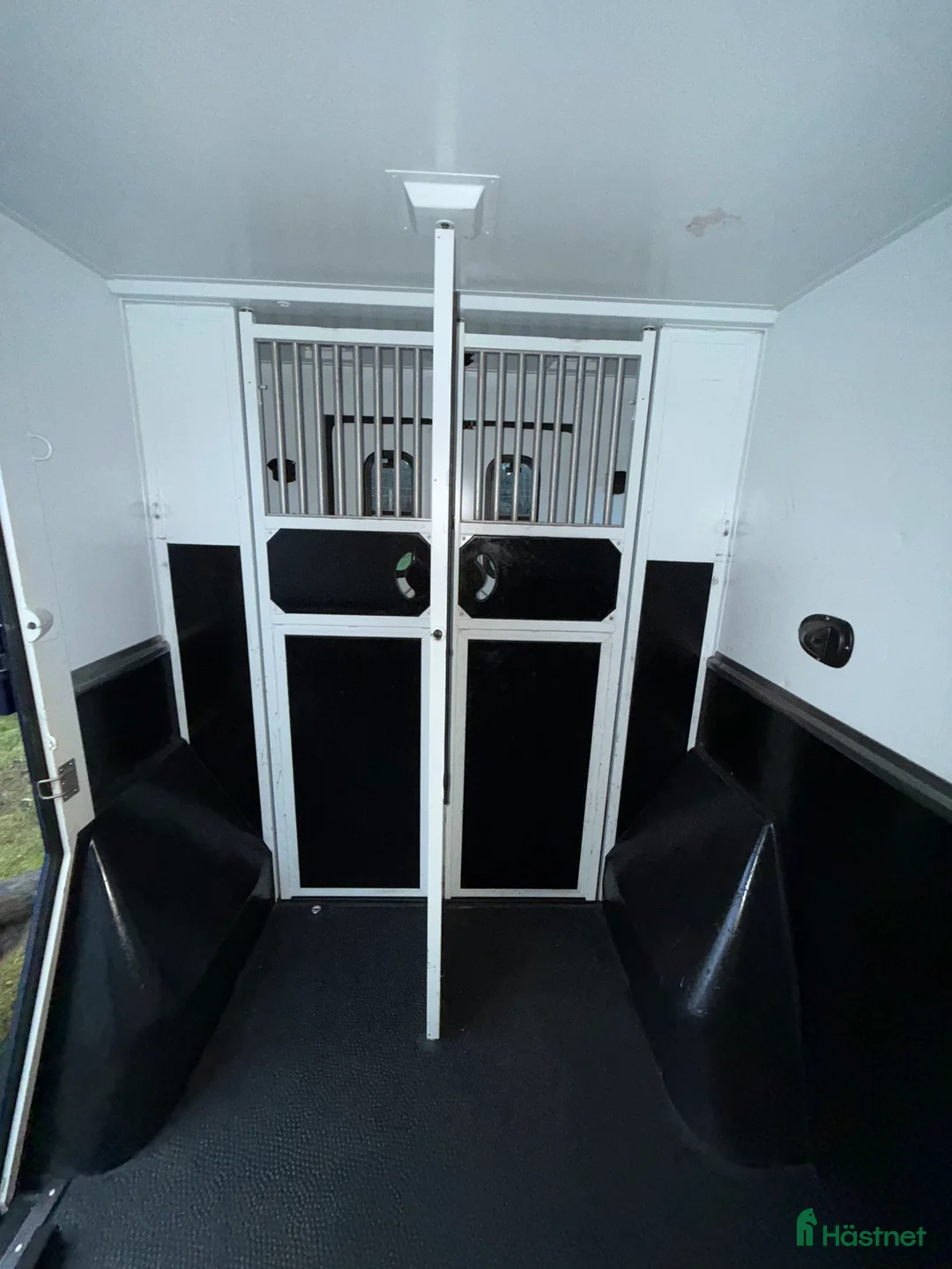 Hästlastbilar  fordon & transport till salu: Reanult Theault Hästlastbil i Kimstad - Annons 5