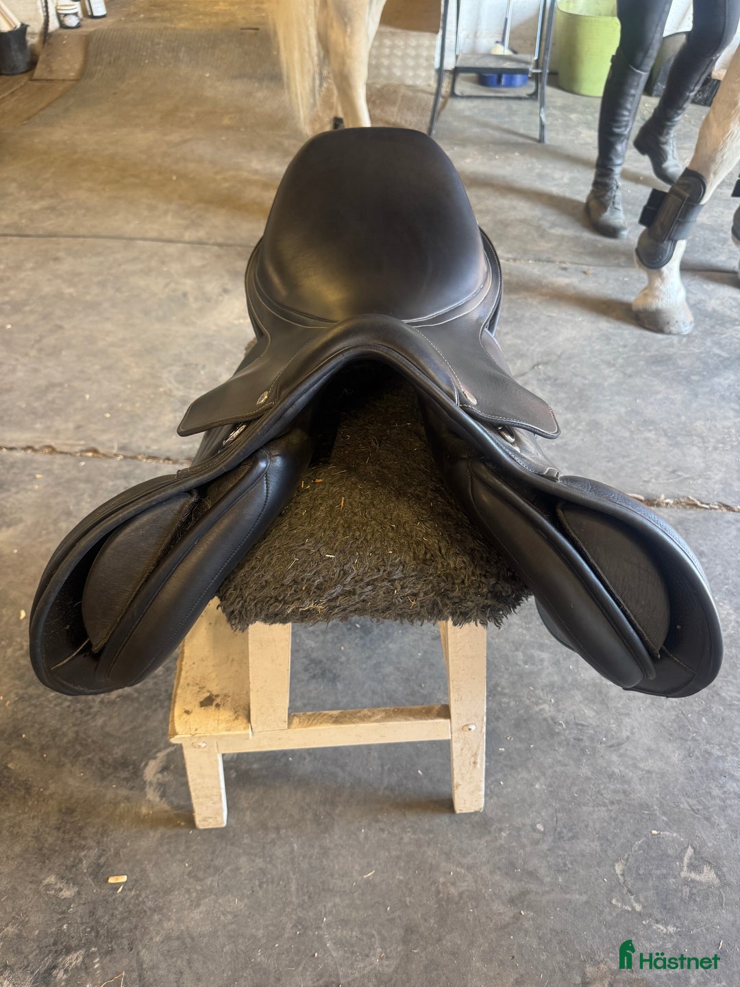 Sadlar hästutrustning till salu: Premier equine hoppsadel i Gävle - Annons 3