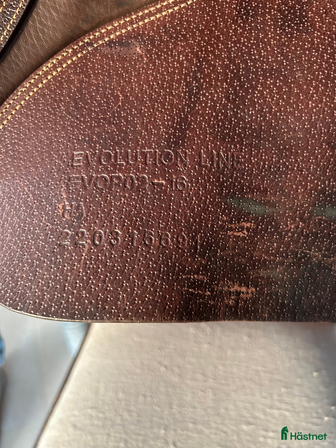 Sadlar hästutrustning till salu: Mycket välvårdad Ikonic ponnysadel i Nässjö - Annons 5