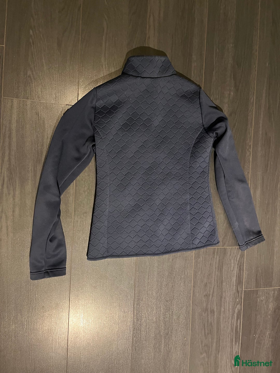 Övrigt Ridkläder ryttarutrustning till salu: Fin Equestrian Stockholm tröja i Linköping - Annons 2