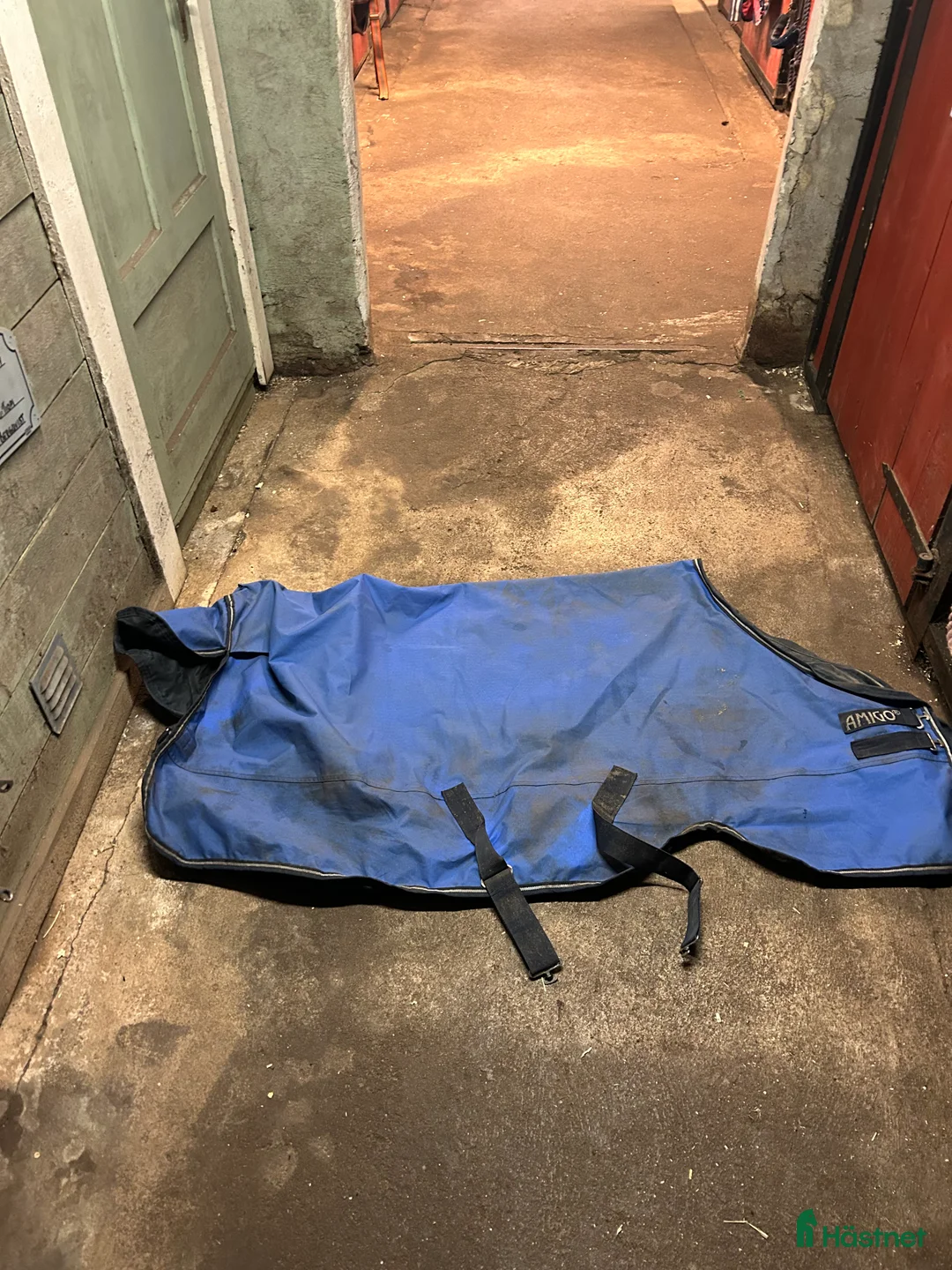 Täcken hästutrustning till salu: Regntäcke i Vittaryd - Annons 1