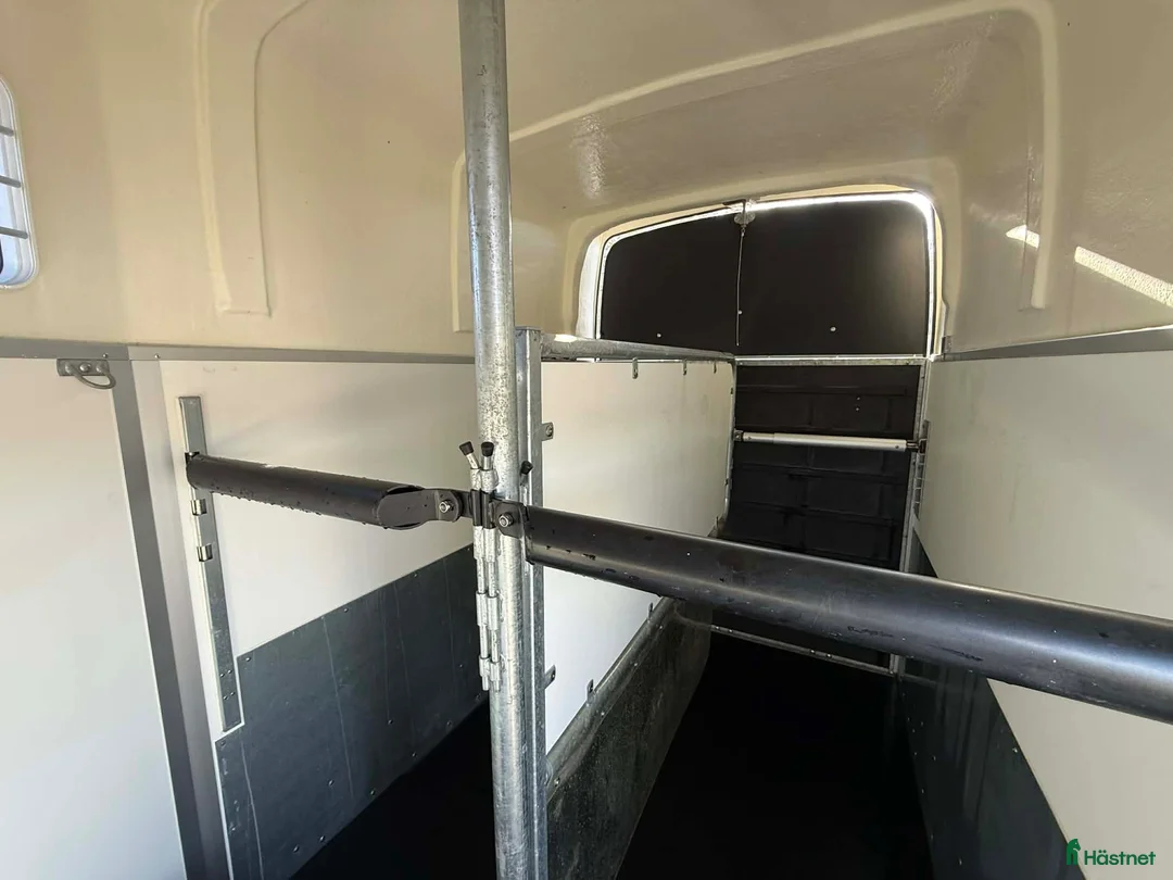 Hästtransporter  fordon & transport till salu: ROYAL XT *TIDIGARE THULE*  - Annons 14