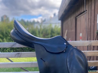 Sadlar hästutrustning till salu: Pessoa Gen-X Elite i Avesta - Annons 1