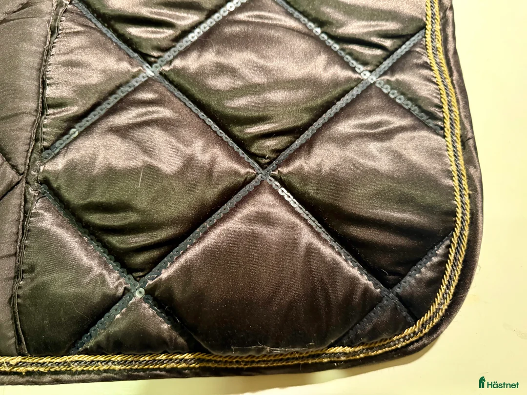 Schabrak & Vojlockar hästutrustning till salu: Massa schabrak i Linköping - Annons 6