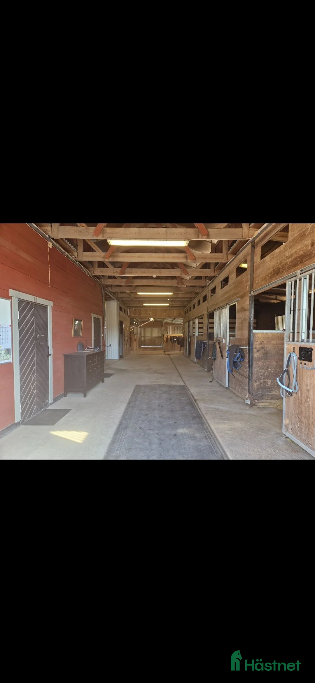  stallplats finnes: Boxplats med ridhus och stora hagar - Annons 8