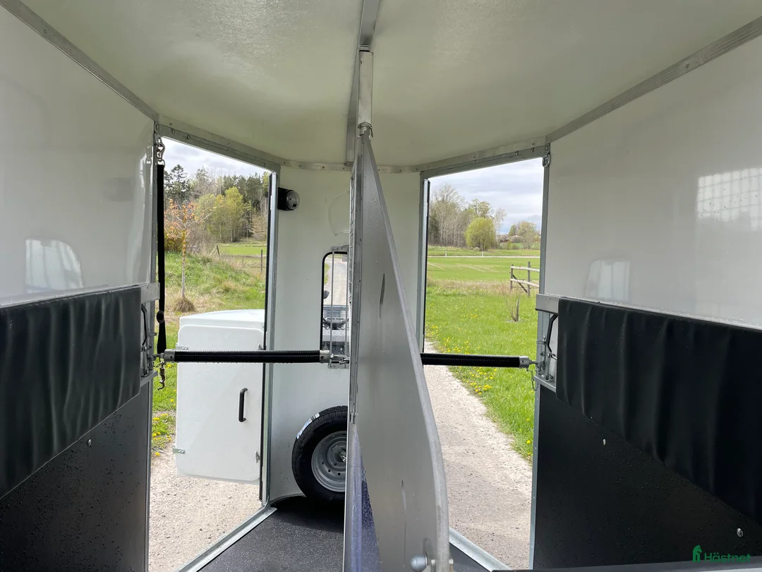 Hästtransporter  fordon & transport till salu: Fautras Provan Premium -21 i Sorunda - Annons 10