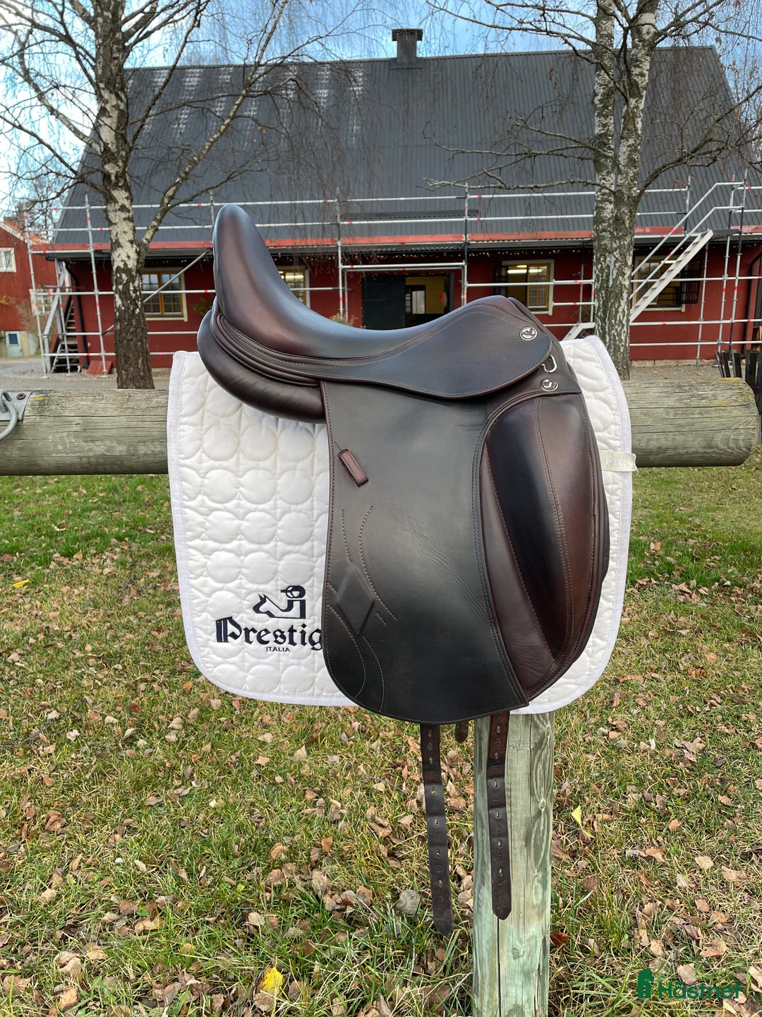 Sadlar hästutrustning till salu: Dressyrsadel Prestige Philosophy - Annons 1