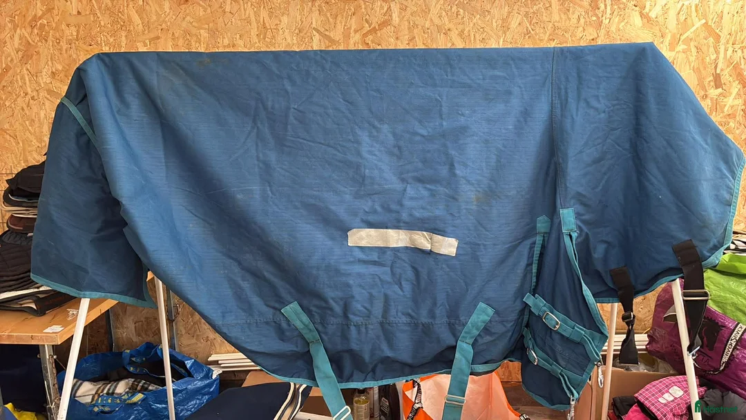 Täcken hästutrustning till salu: VINTERTÄCKEN STL 125 - Annons 1
