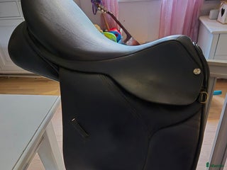 Sadlar hästutrustning till salu: Knights Lady Rowina 18 M/W bom i Kungsör - Annons 1
