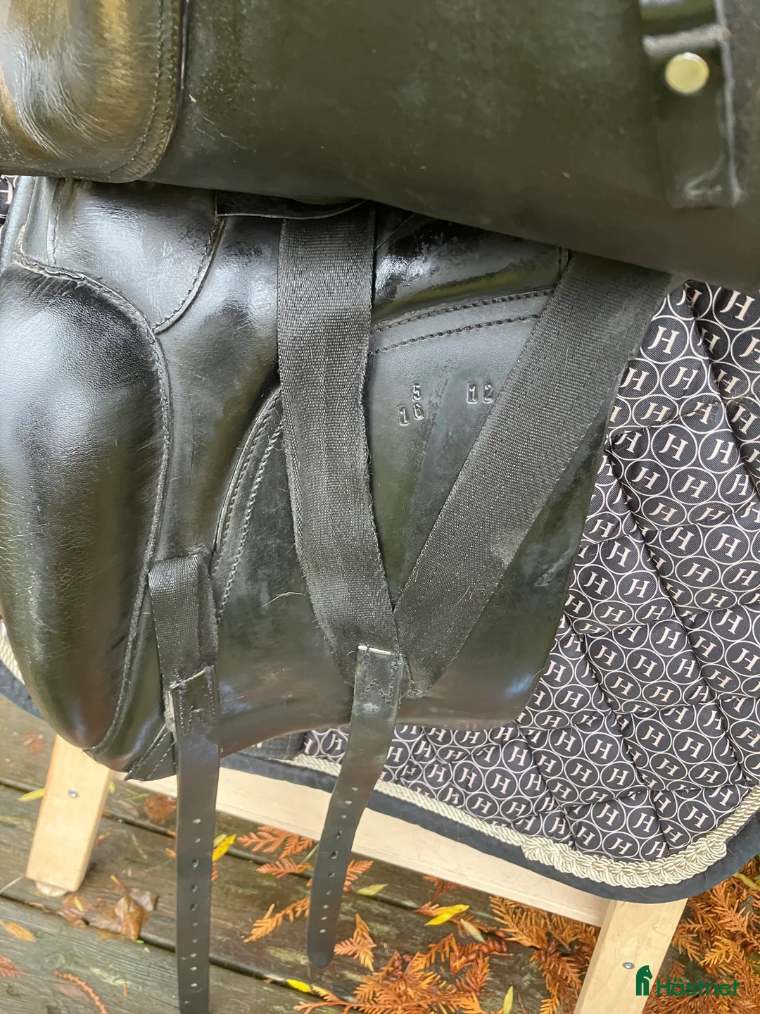 Sadlar hästutrustning till salu: Dressyrsadel Globus click i Hammarö - Annons 4