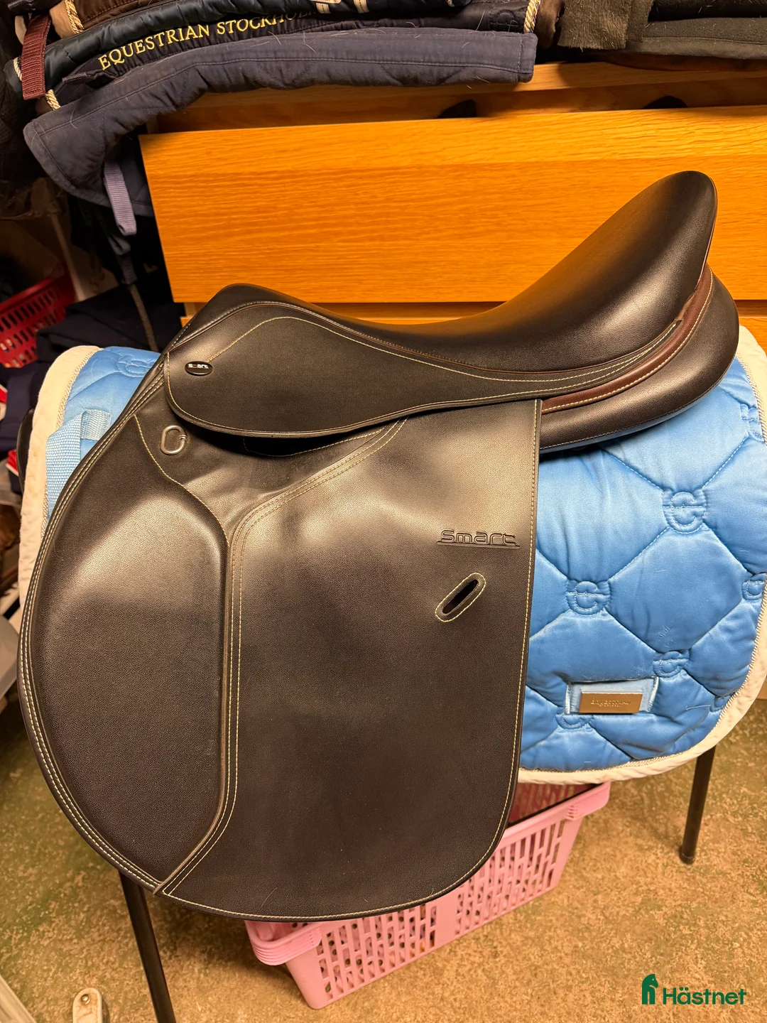 Sadlar hästutrustning till salu: Lipposadel 17” i Skänninge - Annons 1