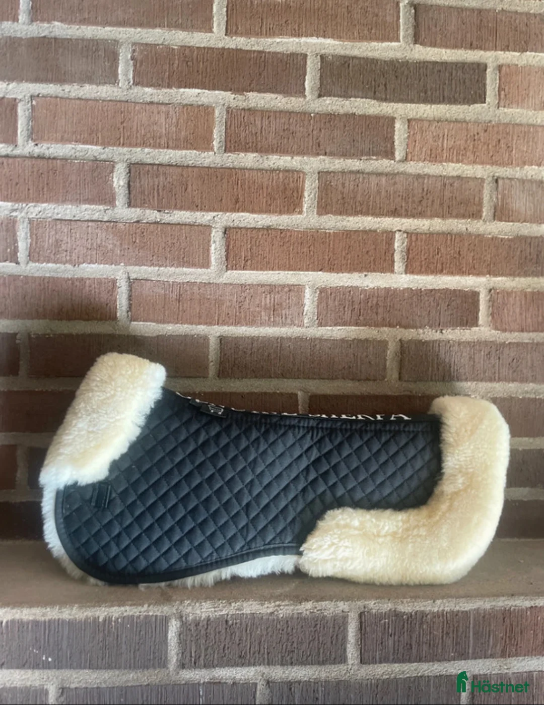 Sadeltillbehör hästutrustning till salu: Genuine sherpa sadel padd  - Annons 1