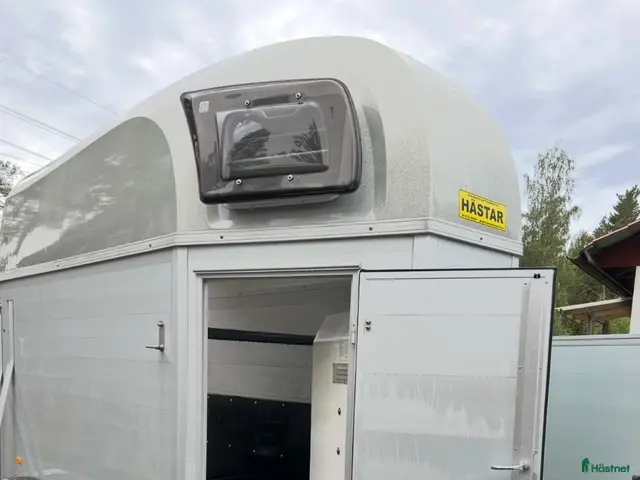 Hästtransporter fordon & transport till salu: Blomert Singapore 1,5 hästars släp-2020-nyskick - Annons 2