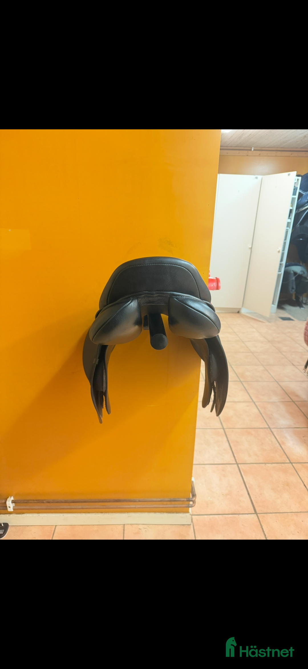 Sadlar hästutrustning till salu: Hopp sadel i Tungelsta - Annons 5