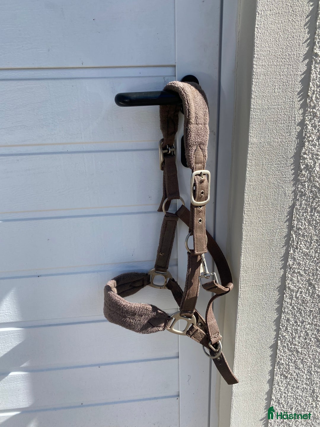 Övrig Hästutrustning hästutrustning till salu: Brun Fairfield fluff grimma 💗 i Hammarö - Annons 1