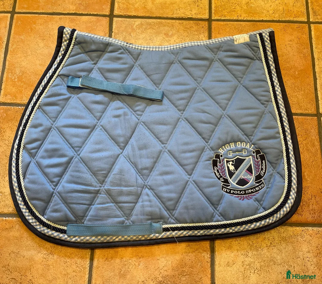 Schabrak & Vojlockar hästutrustning till salu: HV Polo schabrak  i Asarum - Annons 1