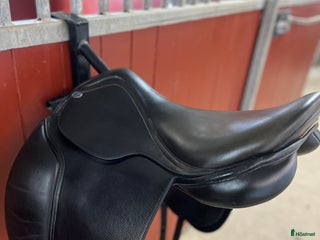 Sadlar hästutrustning till salu: Sadel Lippo i Gråbo - Annons 4