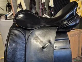 Sadlar hästutrustning Ideal Crown Jessica 17" i Ljugarn - Annons 14