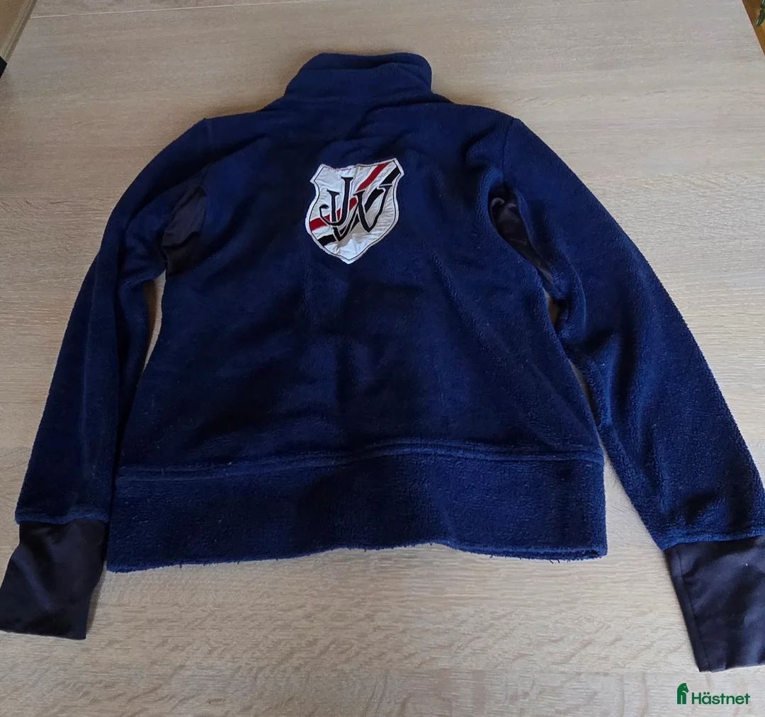 Övrigt Ridkläder ryttarutrustning till salu: Blå fleecejacka - Annons 2