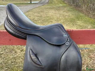 Sadlar hästutrustning Fin Erreplus JF med SL-panel i Trosa - Annons 14