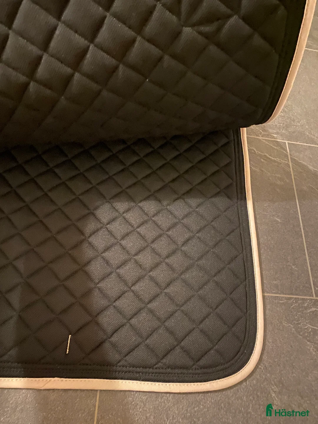 Schabrak & Vojlockar hästutrustning till salu: Helt nytt dressyrschabrak från Jackson - Annons 5