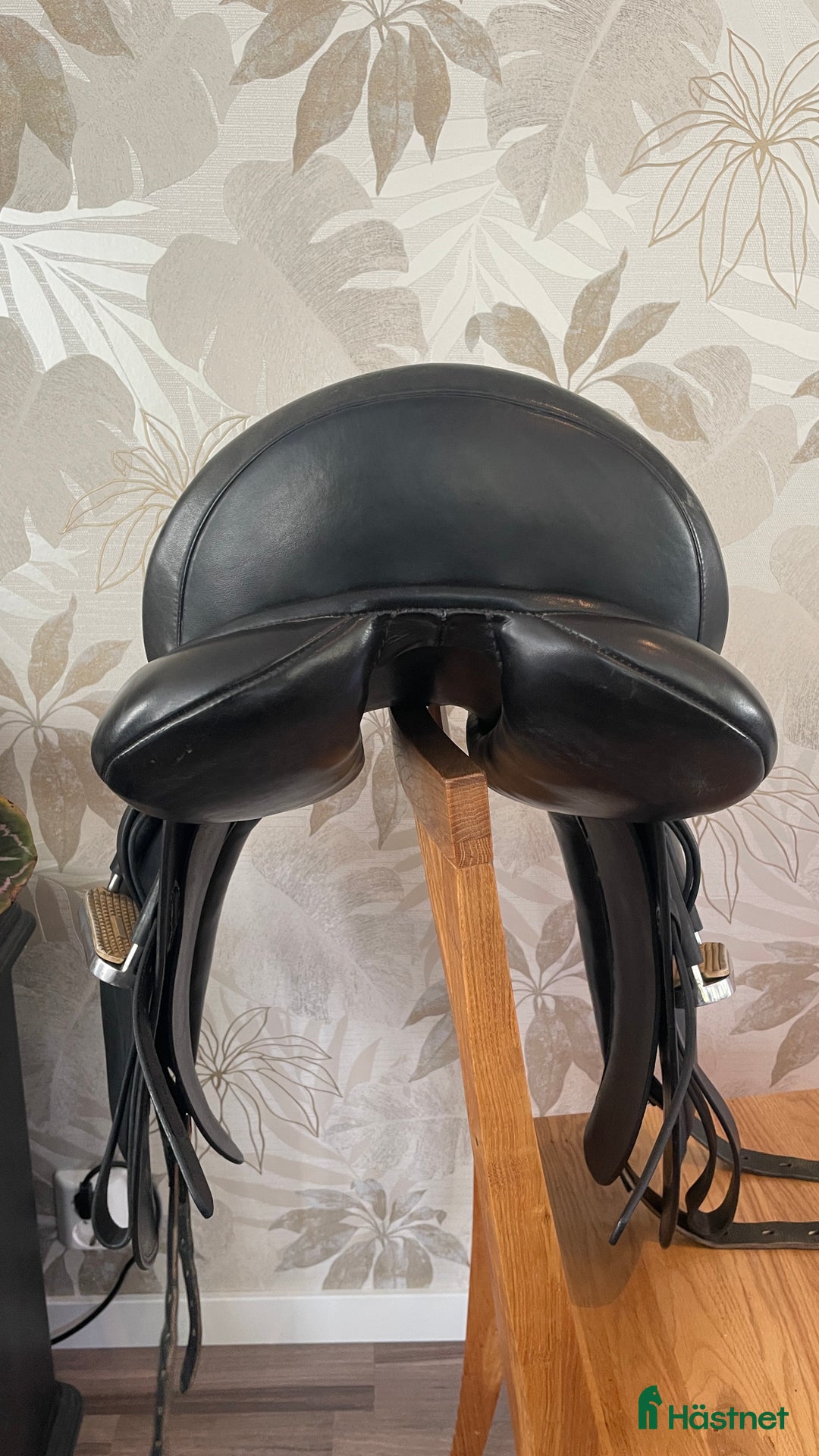 Sadlar hästutrustning till salu: Fin santa Cruz sadel! i Huddinge - Annons 4