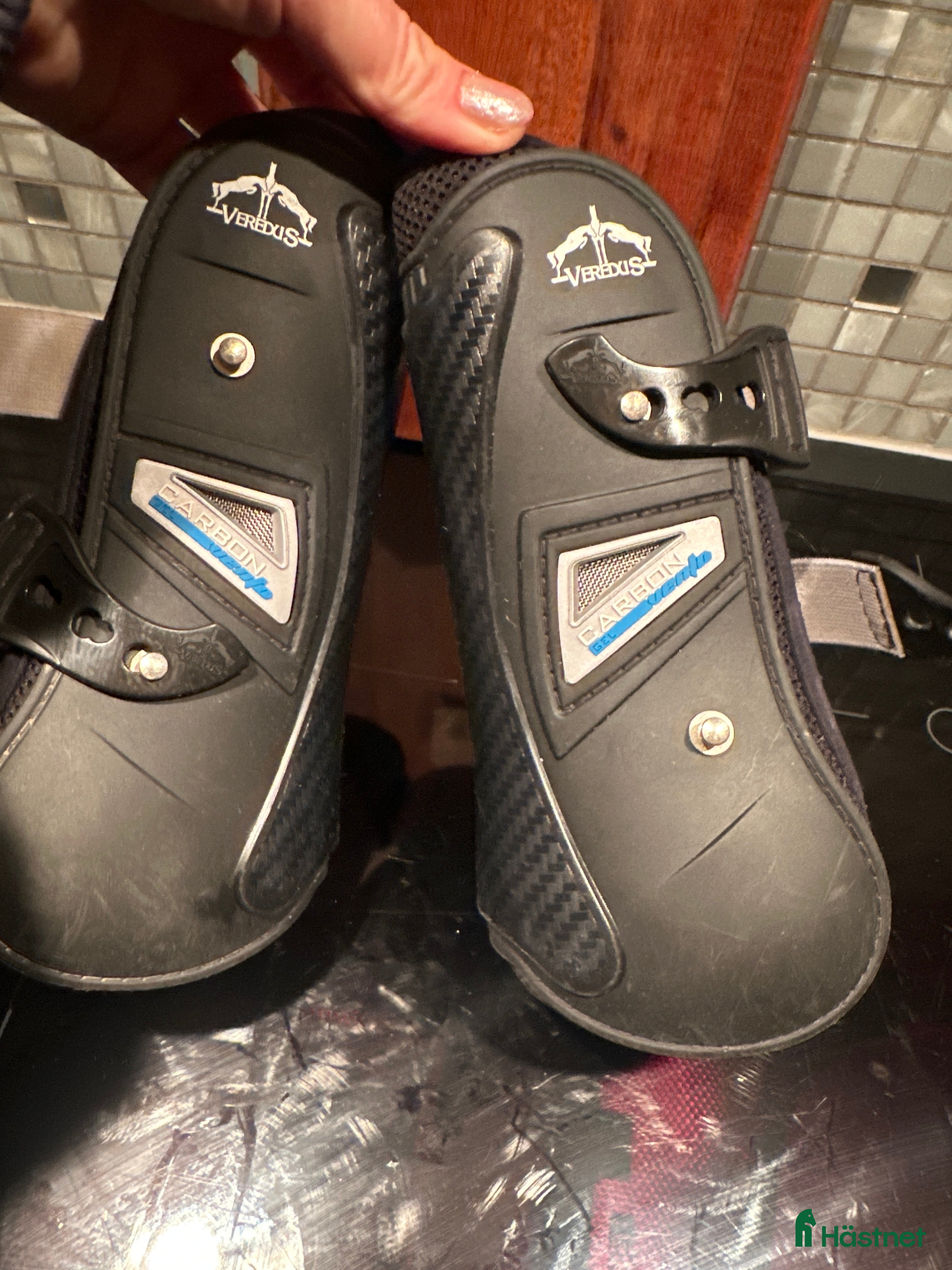 Benskydd hästutrustning till salu: Carbon Gel Vento från Veredus i Svart S i Borlänge - Annons 22