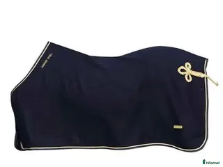 Täcken hästutrustning till salu: Ylletäcke NYA i Ockelbo - Annons 1