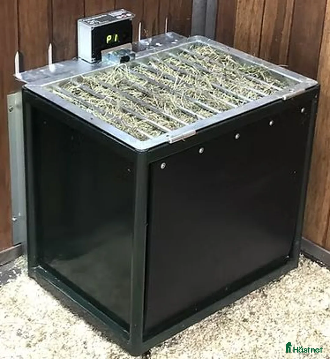 Stallinredning, stängsel & gård övrig utrustning till salu: Höautomat, foderautomat, Feeding Master Pro - Annons 2