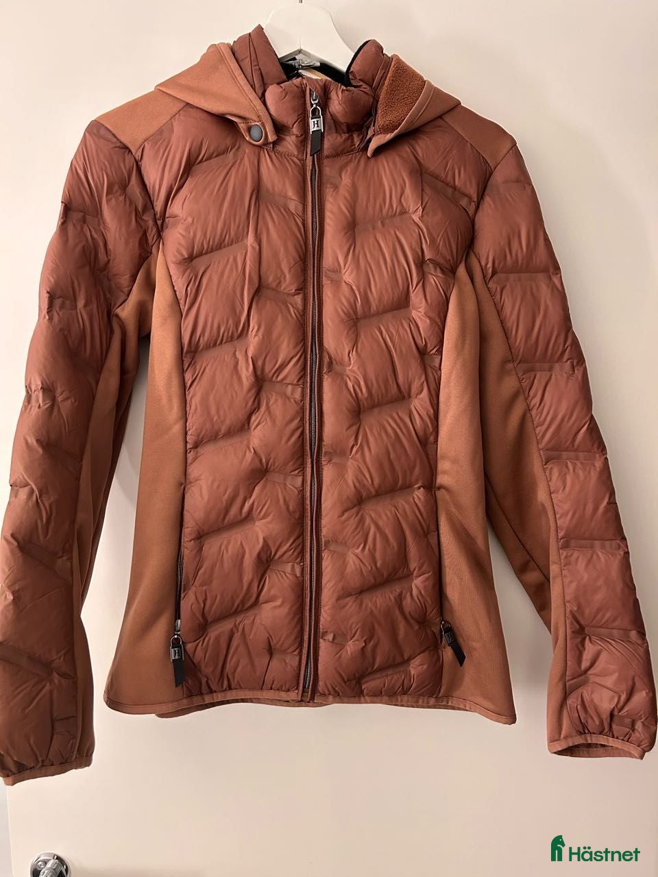 Jackor & Kavajer ryttarutrustning till salu: Ja Hel ny rid jacka i Haninge - Annons 14