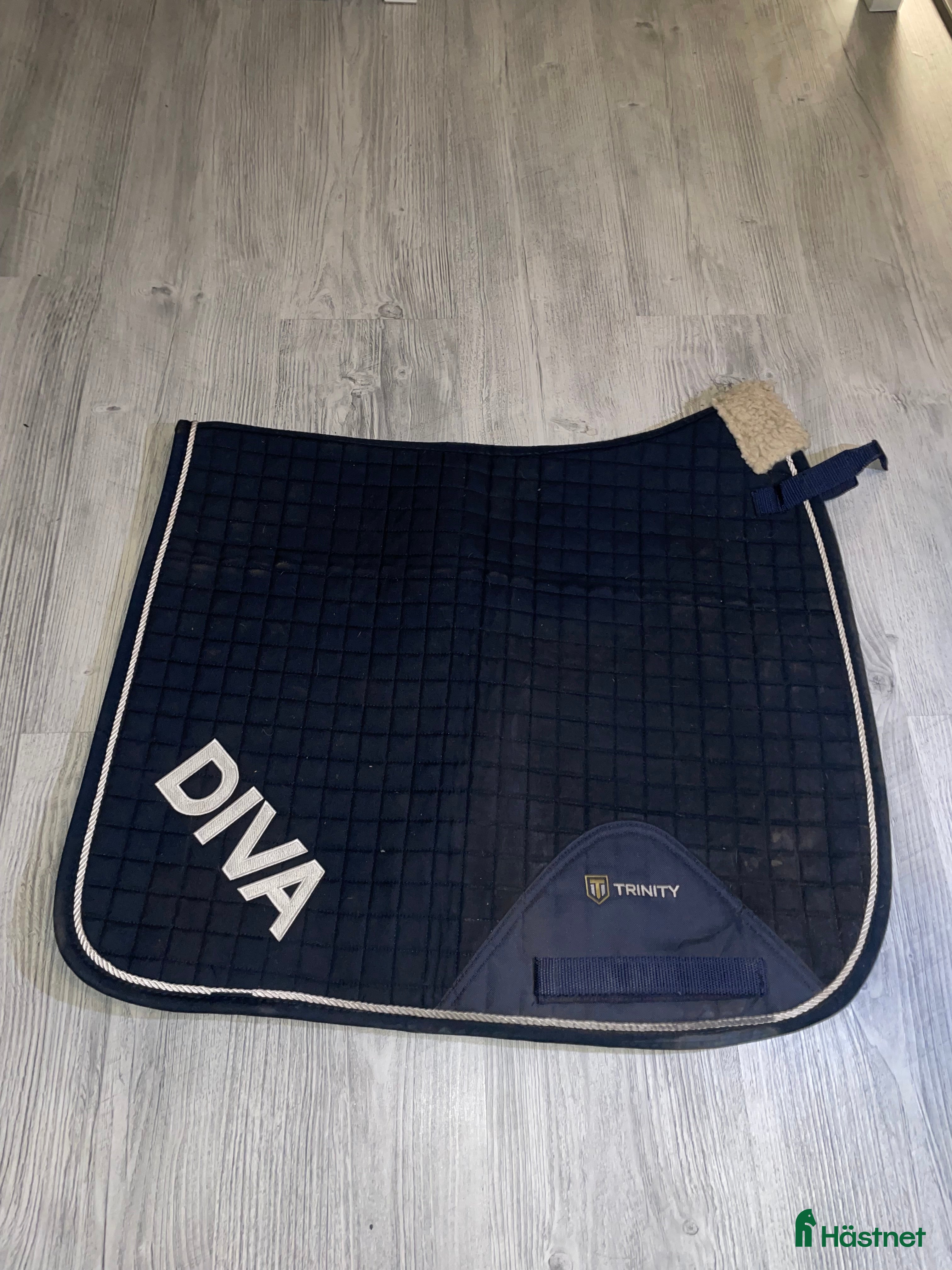 Sadeltillbehör hästutrustning till salu: Sadelgjordar och Schabrak  i Täby - Annons 4