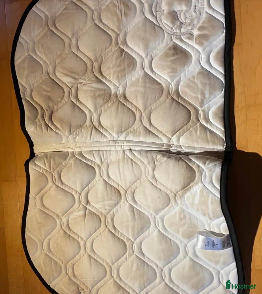 Schabrak & Vojlockar hästutrustning till salu: Vestrum schabrak säljes i Eskilstuna - Annons 2