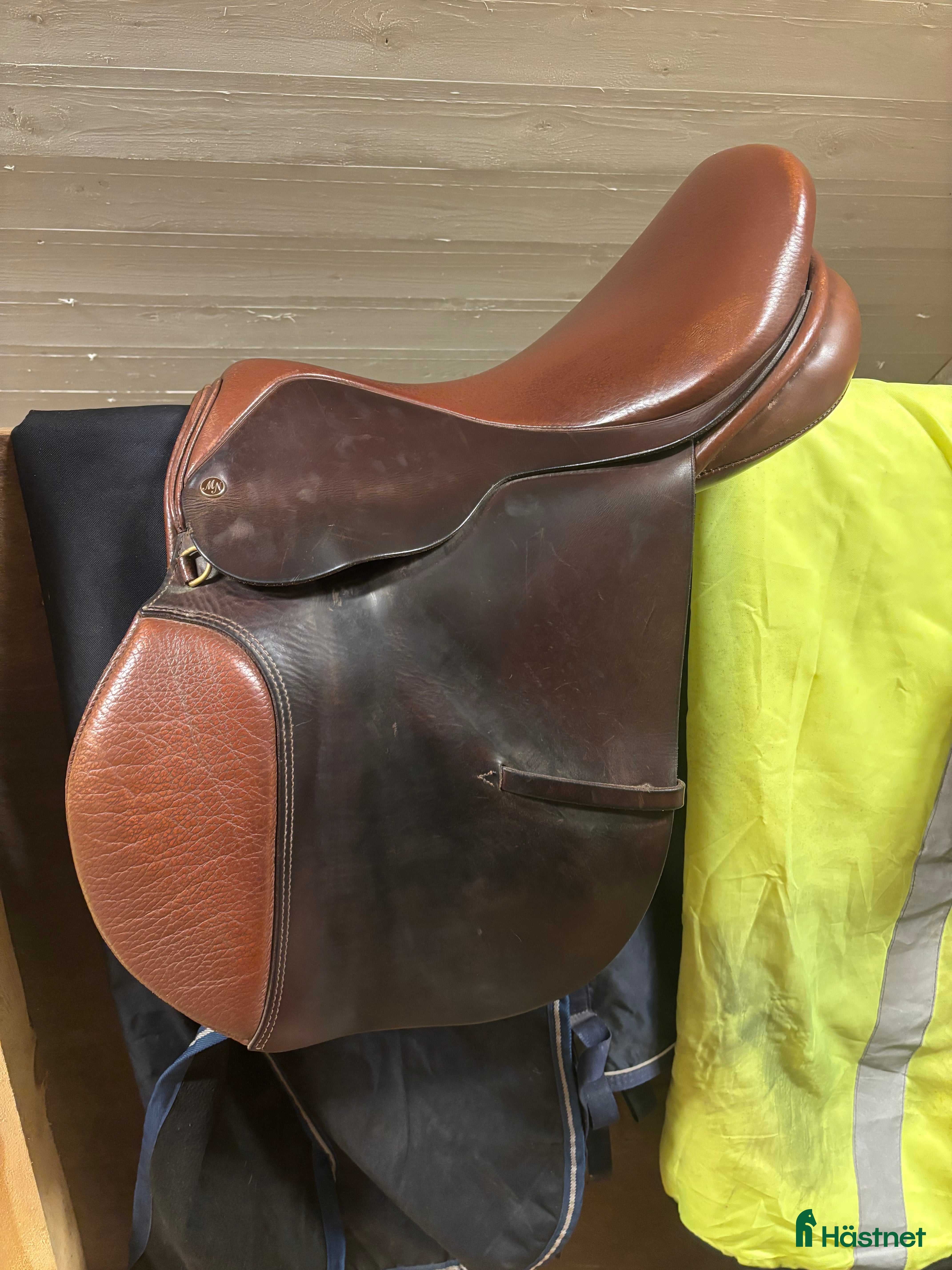 Sadlar hästutrustning till salu: Hoppsadel i Habo - Annons 18