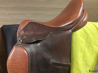 Sadlar hästutrustning till salu: Hoppsadel i Habo - Annons 3