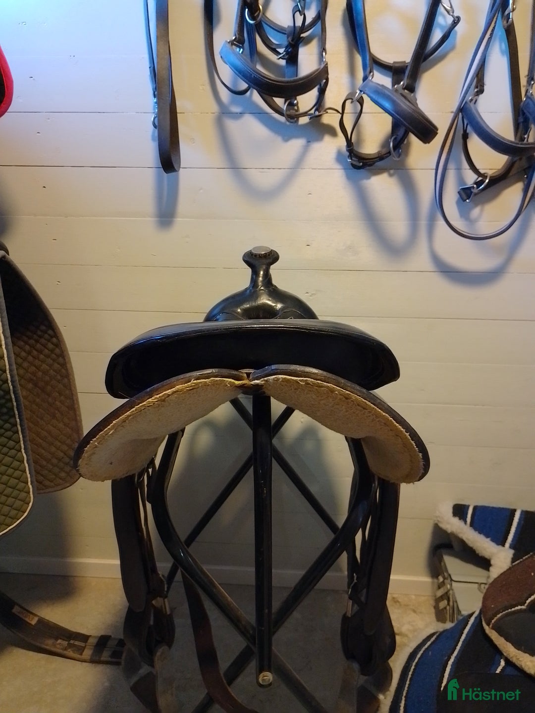 Sadlar hästutrustning till salu: Westernsadel i Matfors - Annons 3