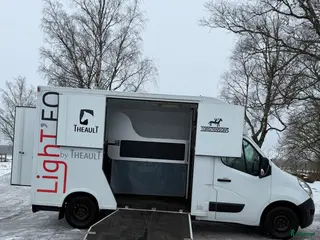 Hästlastbilar fordon & transport till salu: Theault Lighteo 1100kg lastvikt automat - Annons 1