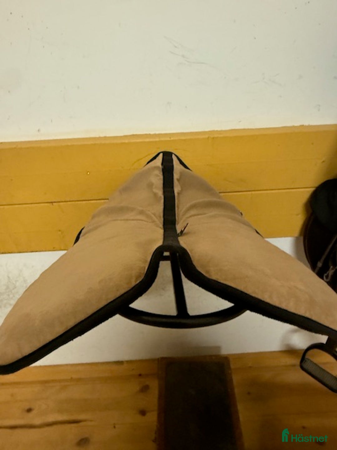 Sadeltillbehör hästutrustning till salu: Ogilvy Memory Half Pad Sadelpadd AllroundBeige i Flen - Annons 2