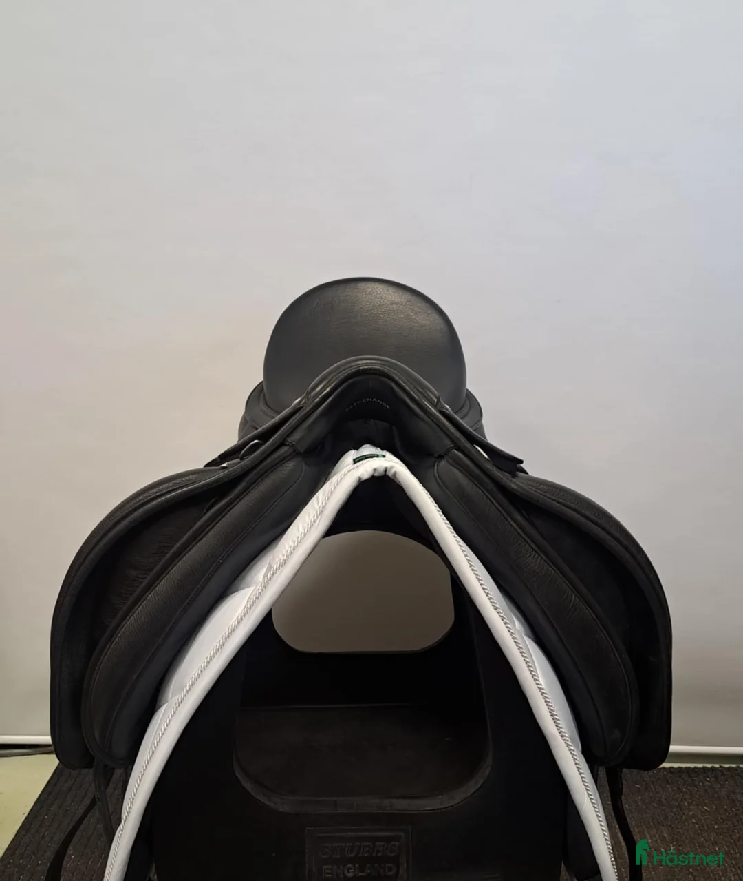 Sadlar hästutrustning till salu: Bates Isabell Wert i Färnäs - Annons 2