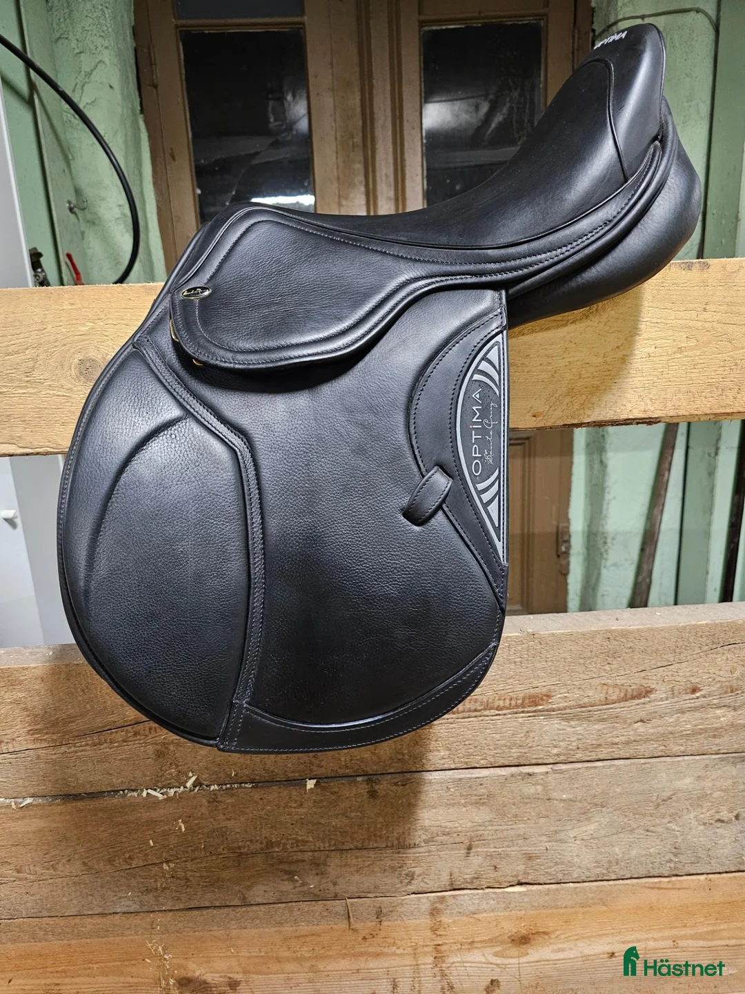 Sadlar hästutrustning till salu: Santa Cruz Loire Optima 16,5" i Sandviken - Annons 2
