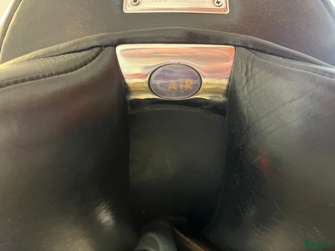 Sadlar hästutrustning till salu: Välvårdad Bates Innova mono + i Segersta - Annons 3